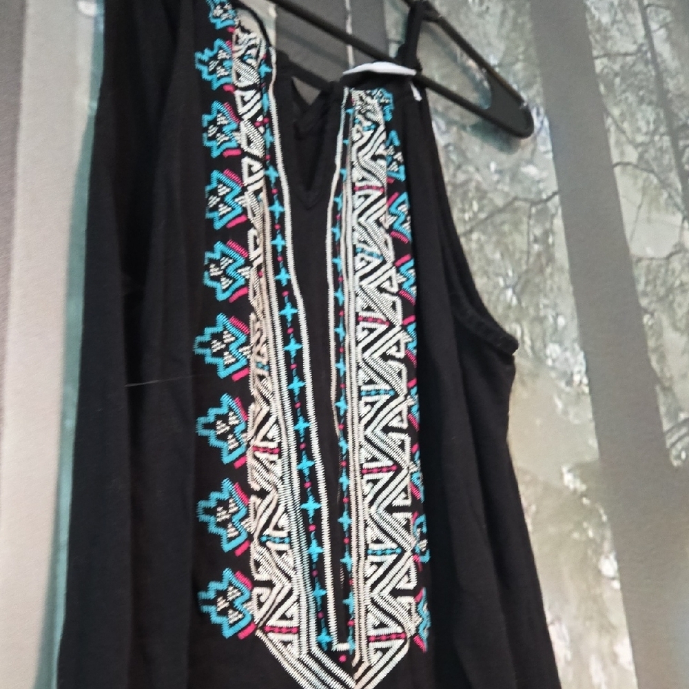 Embellished Black Sleeveless Tank Top with Blue Accents